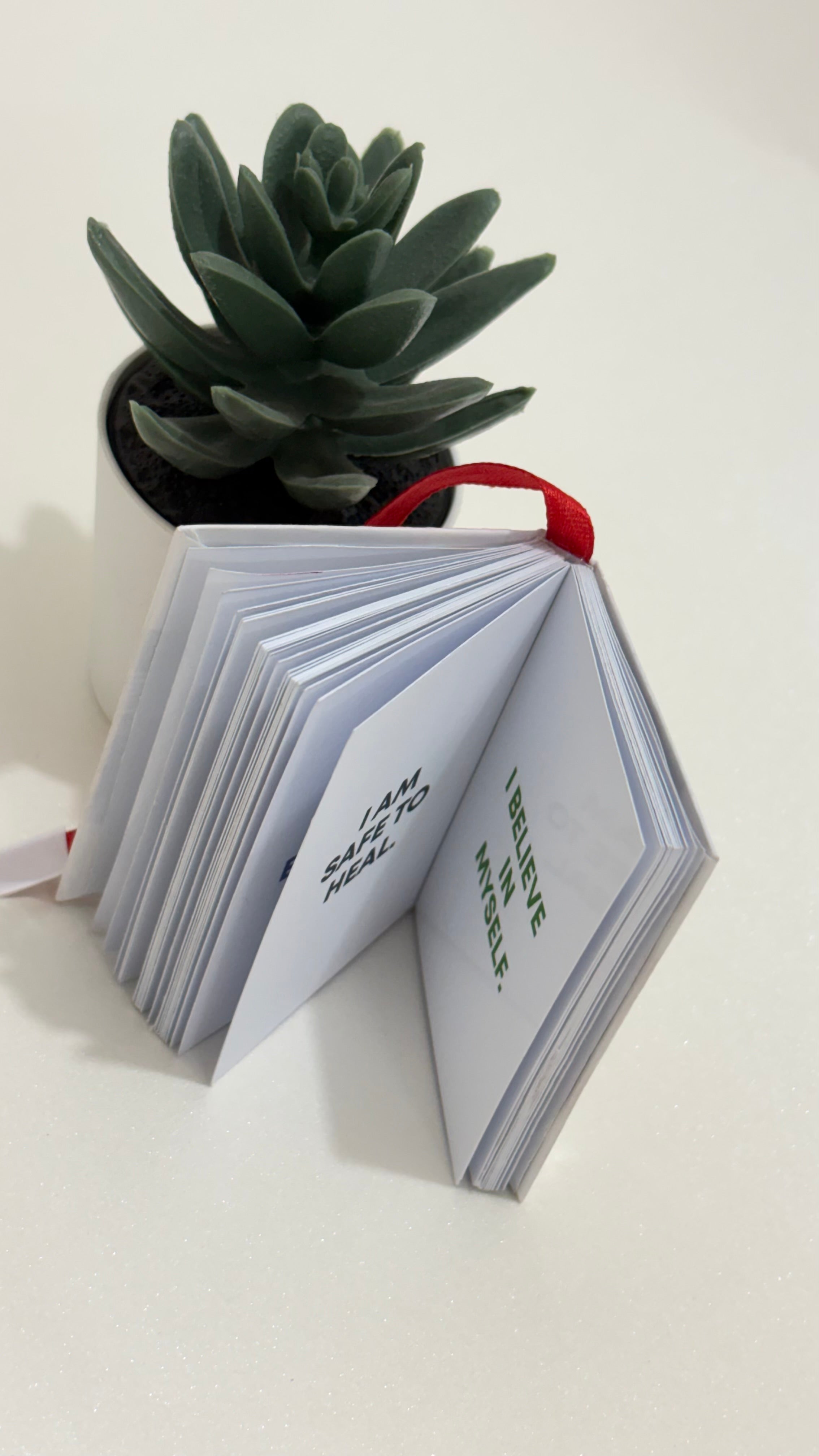 Dear Me – Daily Affirmation Mini Book for Positivity & Calm Mind